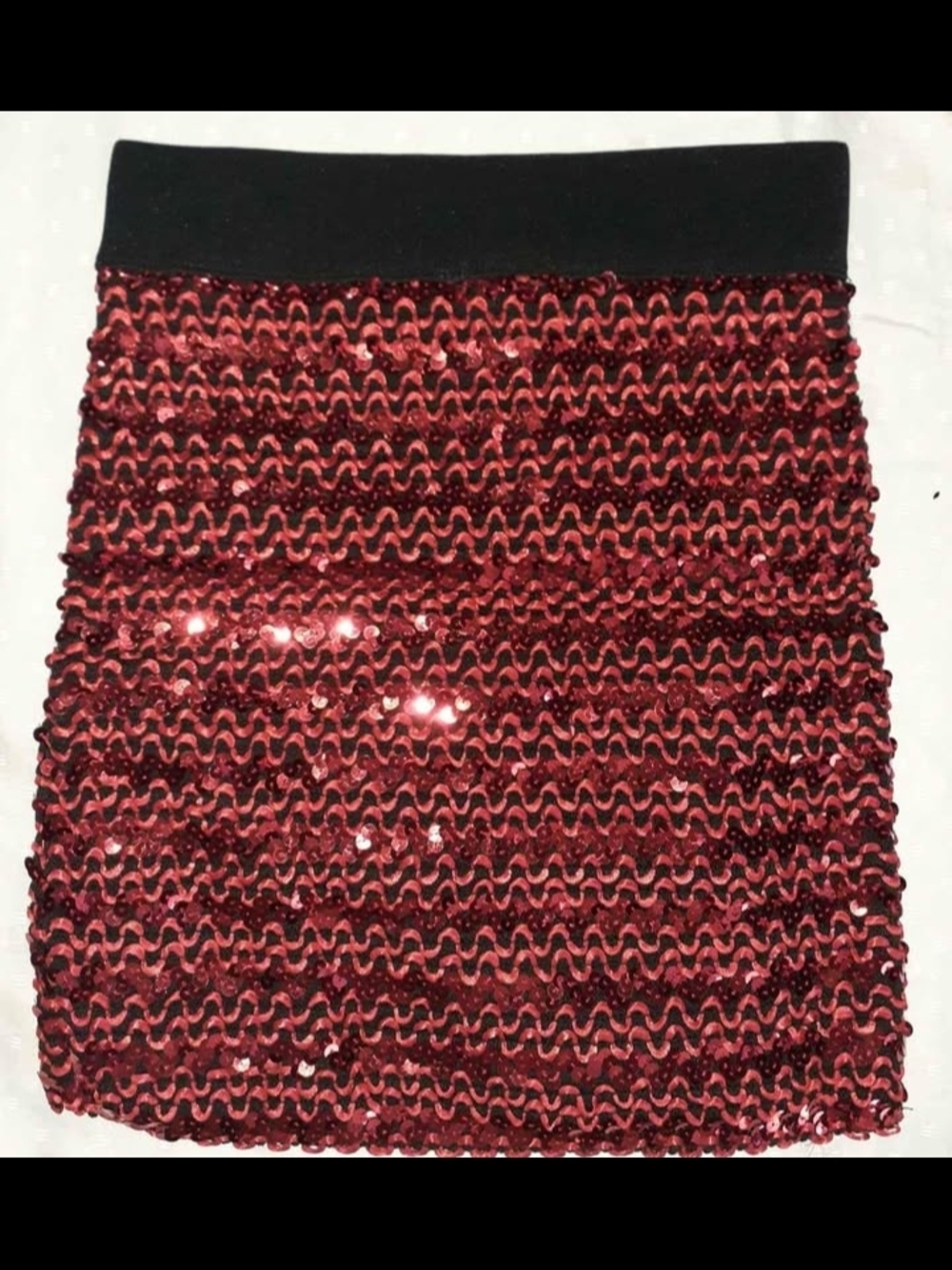 Source Unknown Red Sequin Mini Skirt with Black Waistband